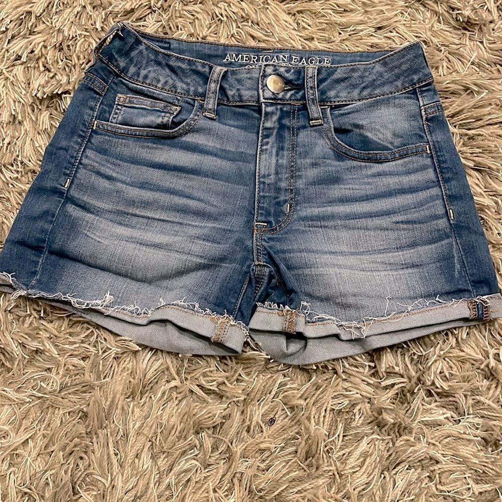 American Eagle High Rise Shortie Size 2‎